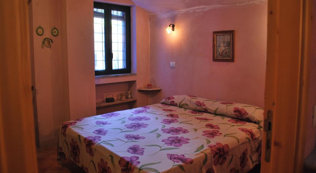 Case Vacanze Fossanave Санта-Текла Номер фото